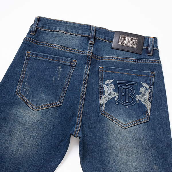 ブランドジーンズ正面デザイン